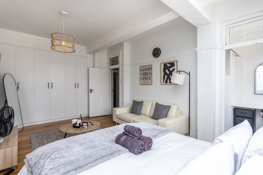 0 Bedroom Property for Sale in Sea Point Western Cape